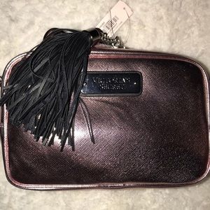 Make up bag/ purse. Detachable strap.